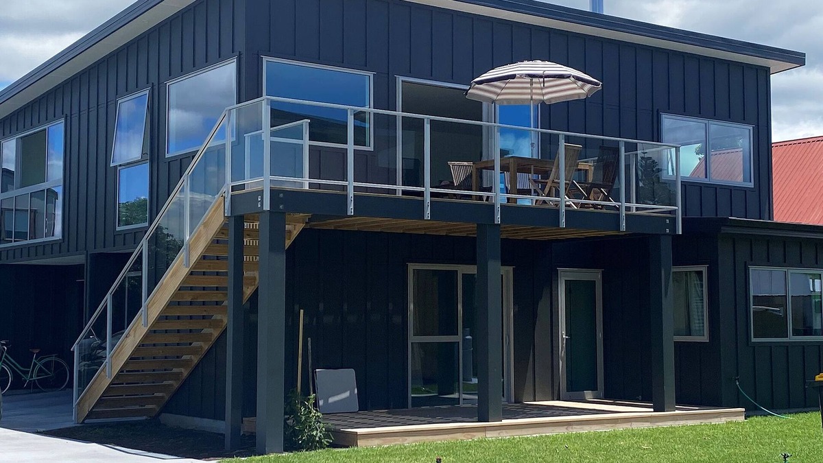 Whangamata House | Ocean Bliss Retreat: Modern 4-Bedroom Home Steps from Beach and Shops