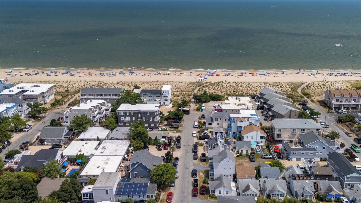 Rehoboth by the Sea House | Ocean Block Pet Friendly Cottage in Dewey Beach