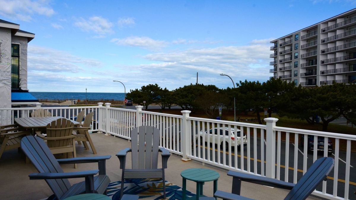 The Pines House | OCEAN BLOCK Rehoboth Beach Home Sleeps 10 w/Parking