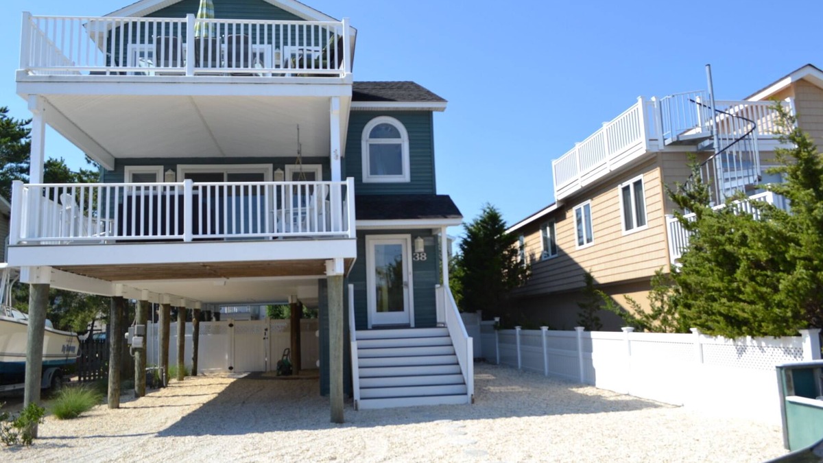 Surf City House | Ocean Block, Surf City 4 Bedroom Home With Pool, Hot Tub and Steps To The Beach