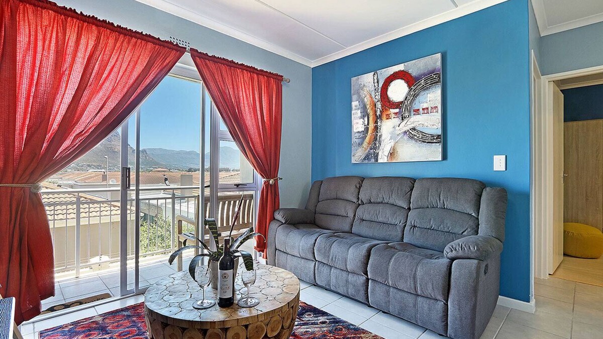 Muizenberg Apartment | Ocean Breeze 59 - Two Bedroom Apartment, Sleeps 4