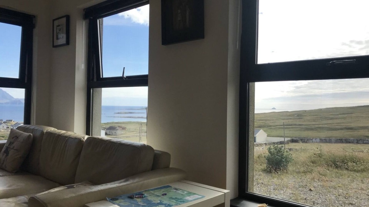 Blacksod House | Ocean Breeze , Beautiful 3 bed house , absolutely stunning views , Belmullet