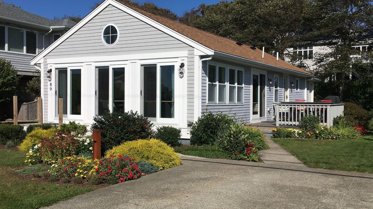 Fairhaven Cottage | Ocean breezes and brilliant sunsets