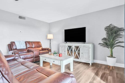 Cocoa Beach Apartment | Ocean Breezes