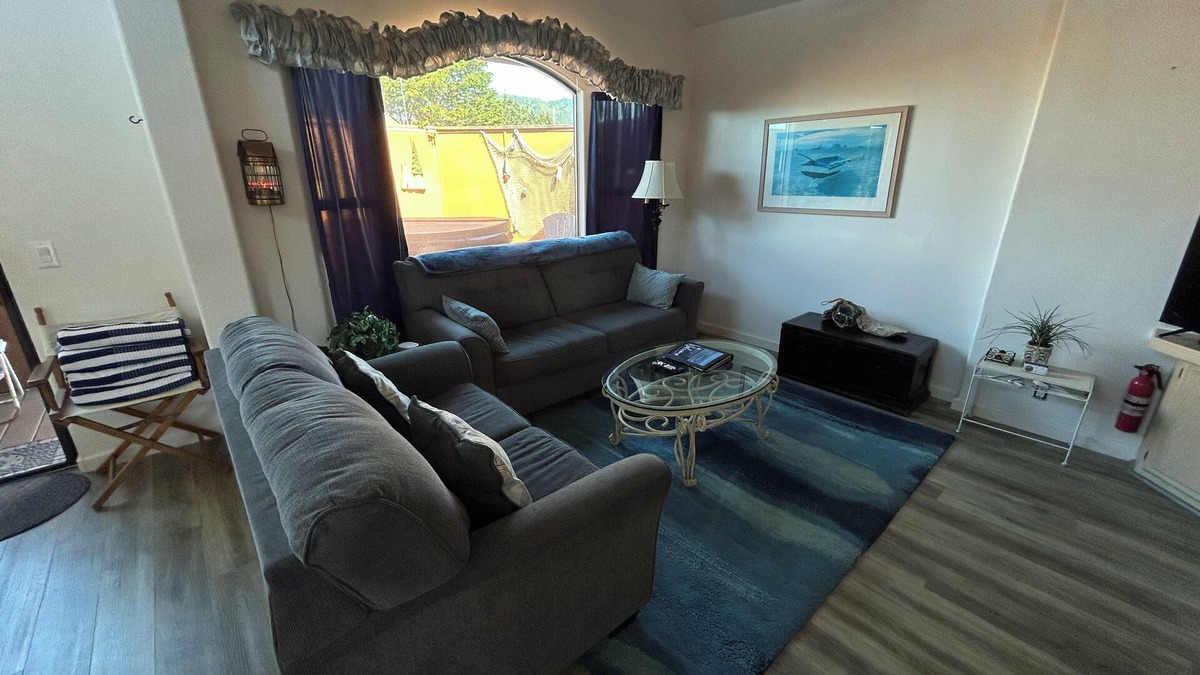 Smith River Cabin | Ocean Cabin 28 w/Jacuzzi with Private Beach (Private Beach Owned by White Rock Resort)