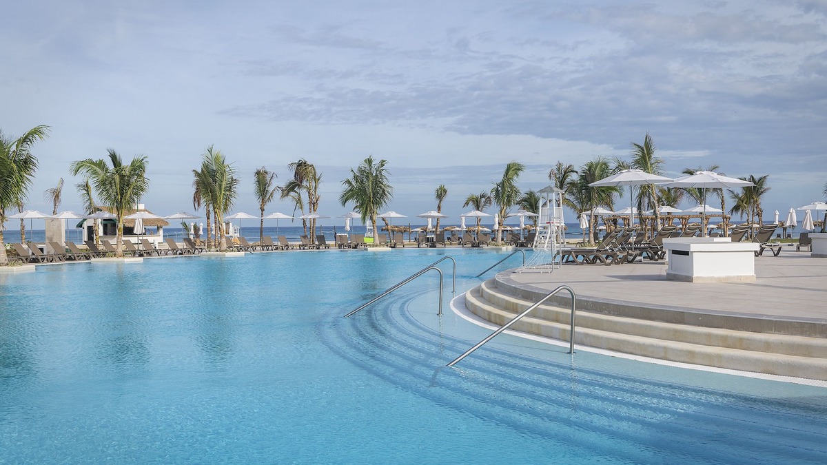 Silver Sands Resort | Ocean Coral Spring - All Inclusive