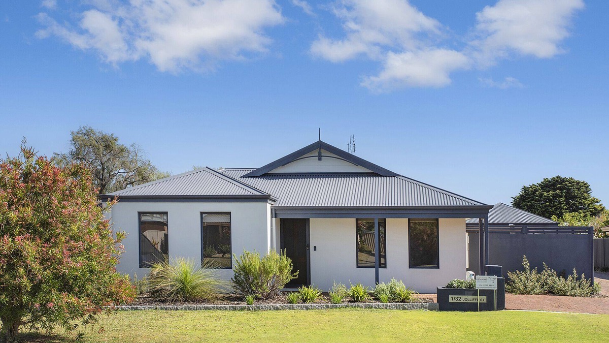 West Busselton House | OCEAN DAZE - Unwind Close to the Beach & Jetty
