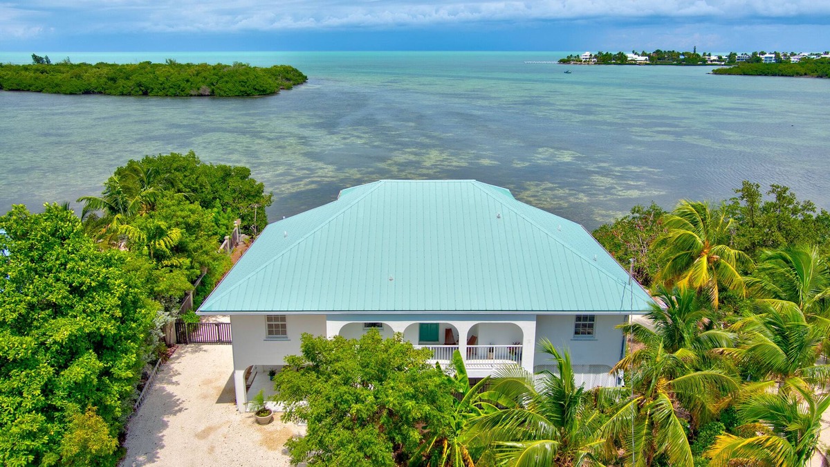 Marathon House | Ocean Dream, Family friendly, Direct Ocean, Pool/spa, Kayaks, Giant chess, bocci