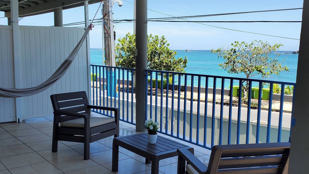Puerto Nuevo Apartment | Ocean Dreams Apt # 1, n3 bedroom apartment with AC in charming Vega Baja