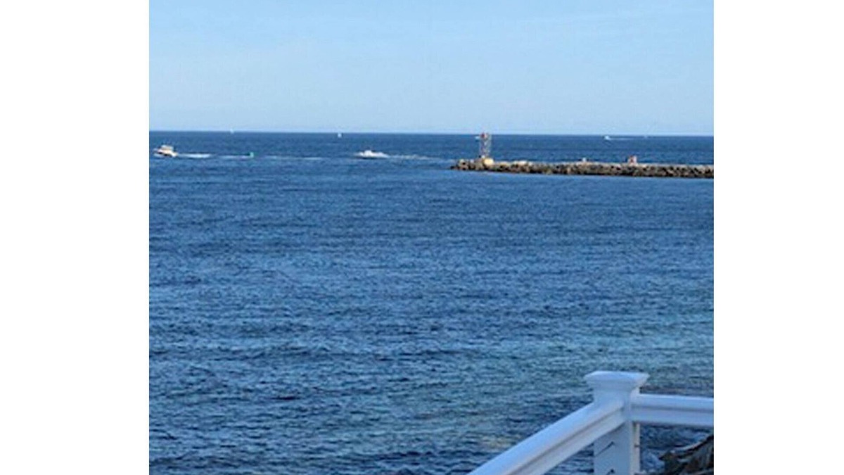 Scituate House | Ocean Dreams, Waves as far as the eyes can see.