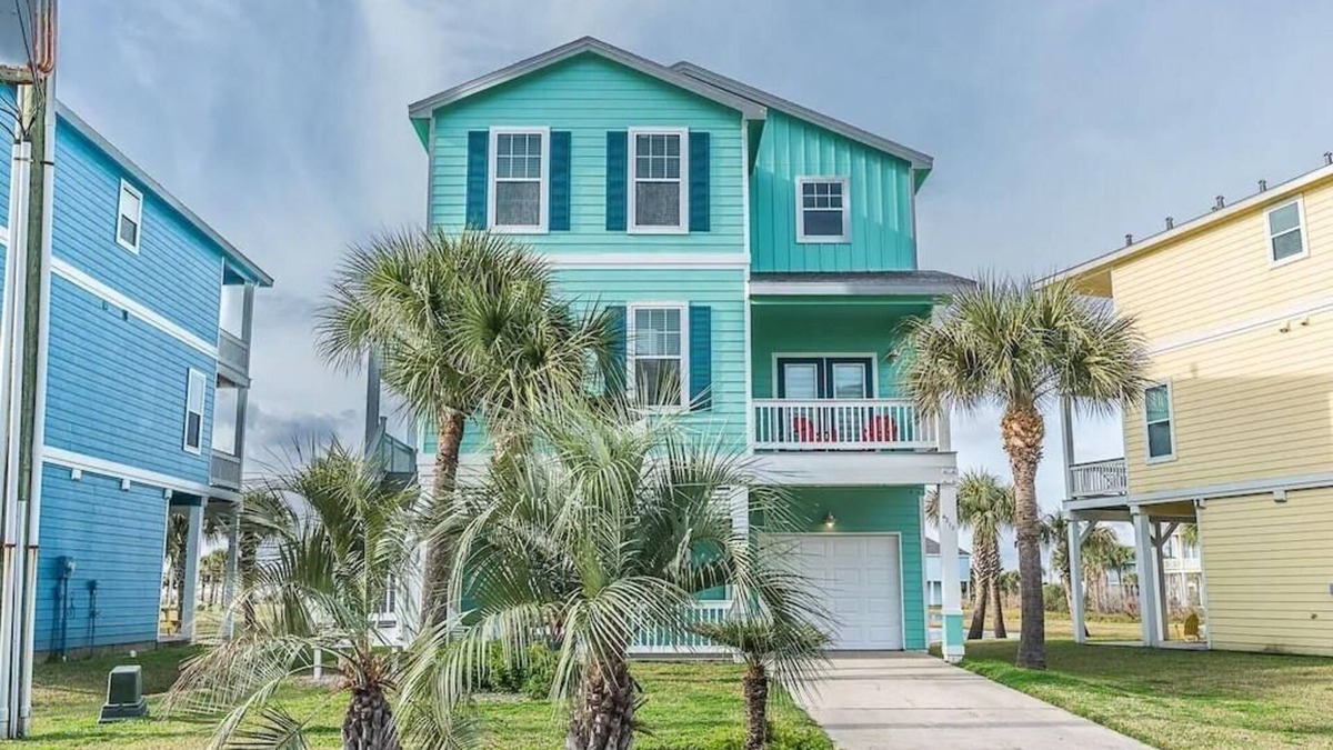 Galveston House | Ocean Facing 4/4 with Beach & Bay Views and Resort Style Amenities!
