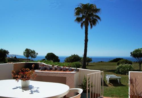 Alporchinhos Villa | Ocean facing at Senhora da Rocha