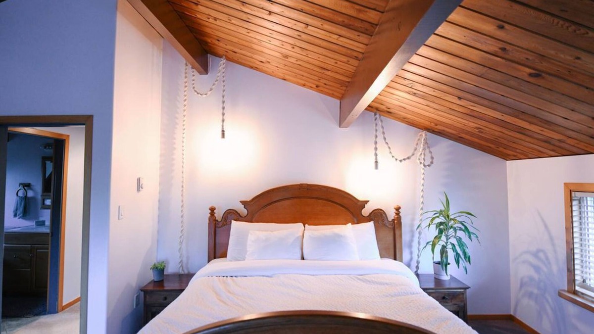 Ucluelet Cottage | Ocean Friendly Amenities & Hot Tub