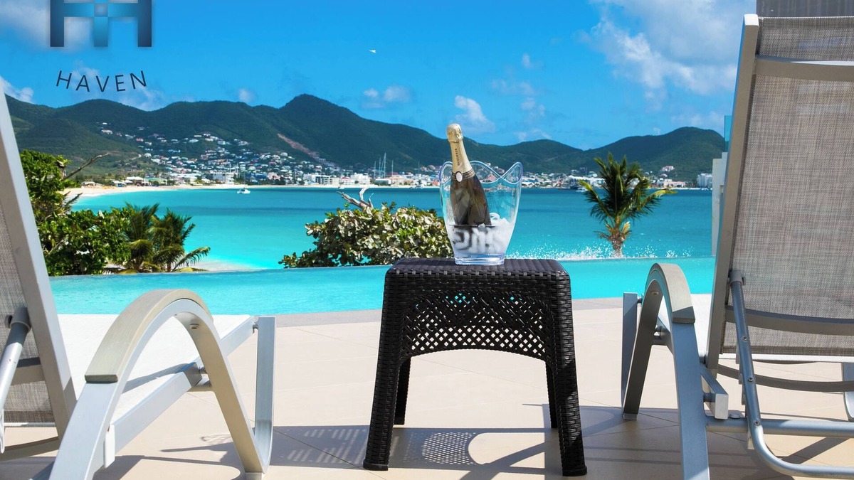 Beacon Hill Condo | OCEAN FRONT 3 BEDROOM PENTHOUSE UNIT. STAY IN LUXURY.