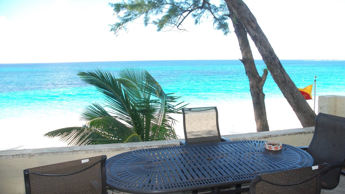 Paradise Island Villa | Ocean Front 3 Bedroom - 5 Minute Walk to Atlantis Complex