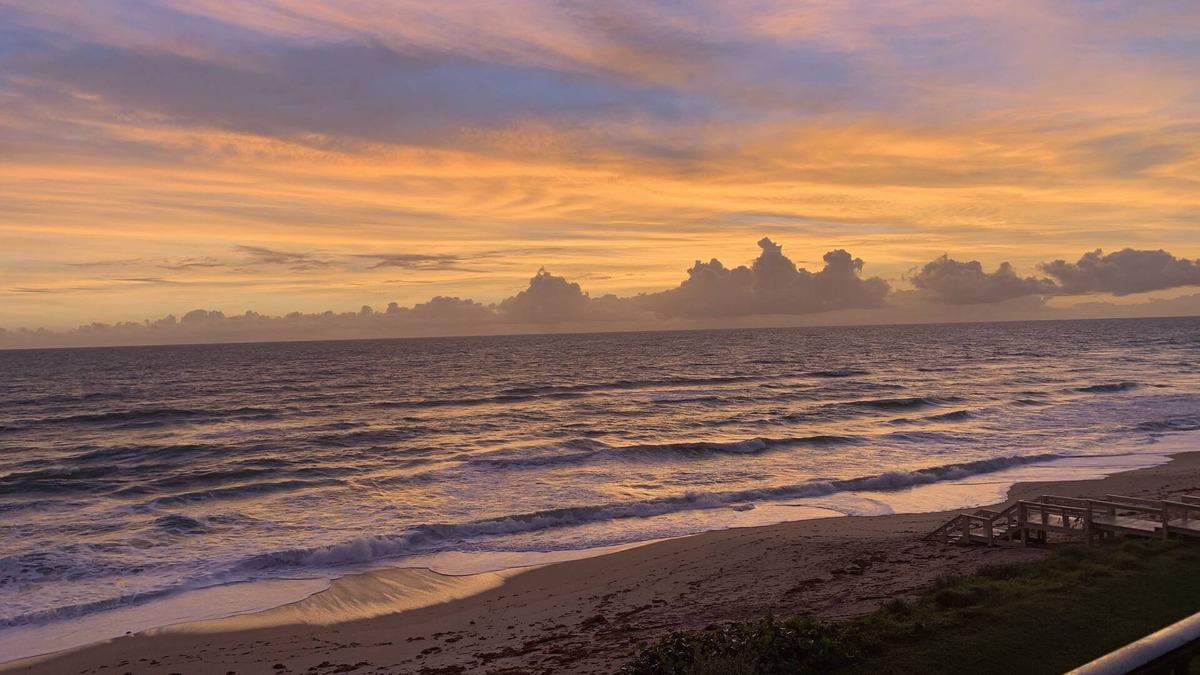Bethune Beach Condo | Ocean Front Amazing Views 3 Bedroom 2 Bathroom Condo!