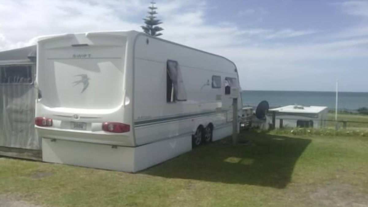 Papamoa Beach House | Ocean Front Beach Pad
