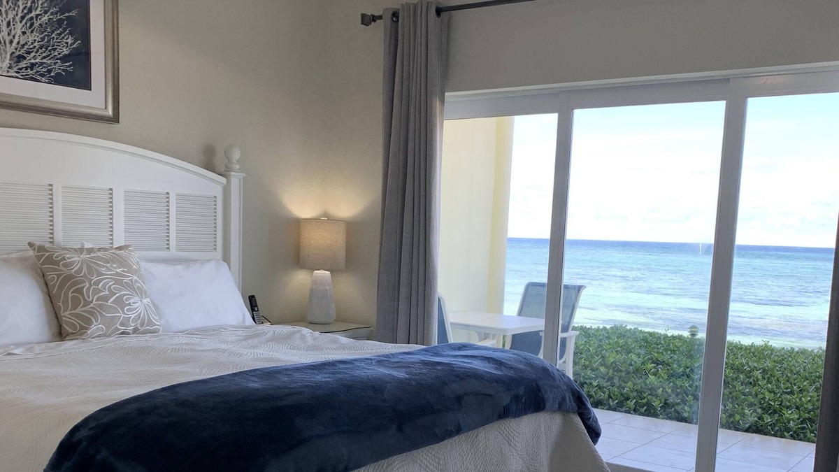 Colliers Bay Condo | Ocean Front, Castaways Cove #116 - Beach Front!, Beach Front - Cayman Islands