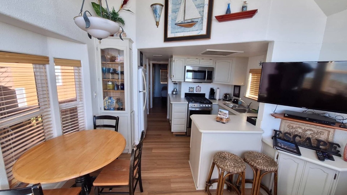 Smith River Cabin | Ocean Front Cabin 11 with Private Jacuzzi & Superb Views