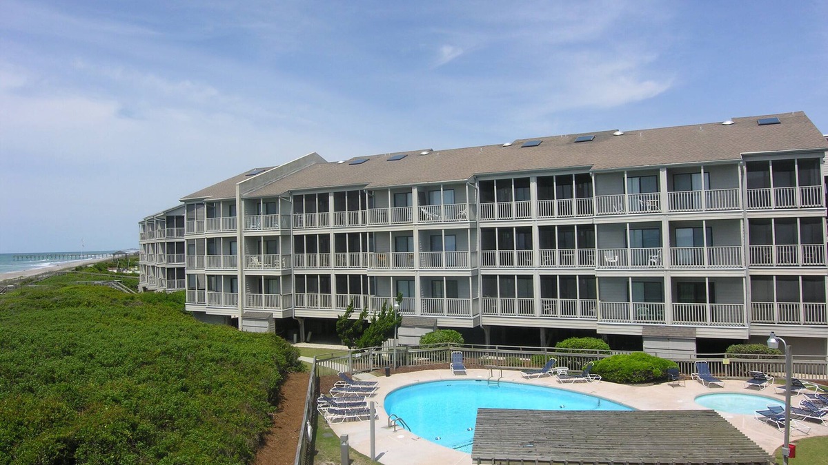 Atlantic Beach Condo | OCEAN FRONT COMPLEX GREAT FOR FAMILIES AND A SHORT WALK TO THE BEACH!