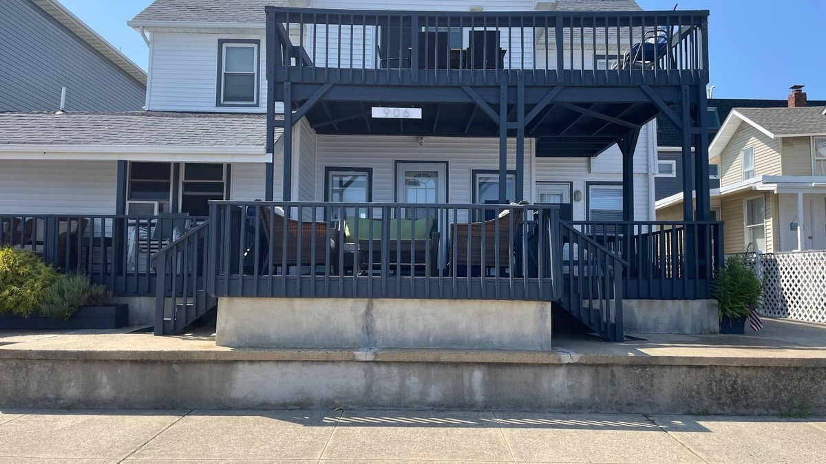 Bradley Beach House | Ocean front! Fun for the whole family in this 5 bedroom beach house