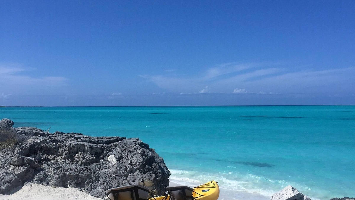 Tar Bay House | Ocean Front House on Beautiful Beach with Breathtaking Views!