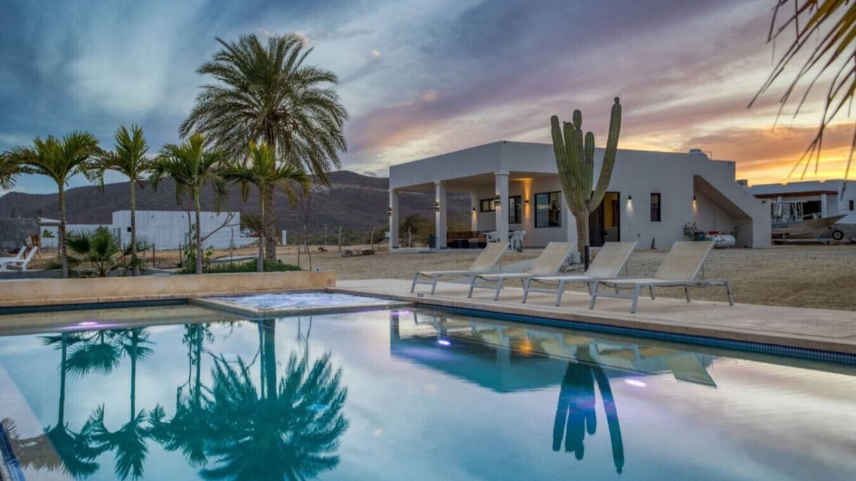 Los Barriles House | Ocean Front Infinity Pool, Rooftop Patio