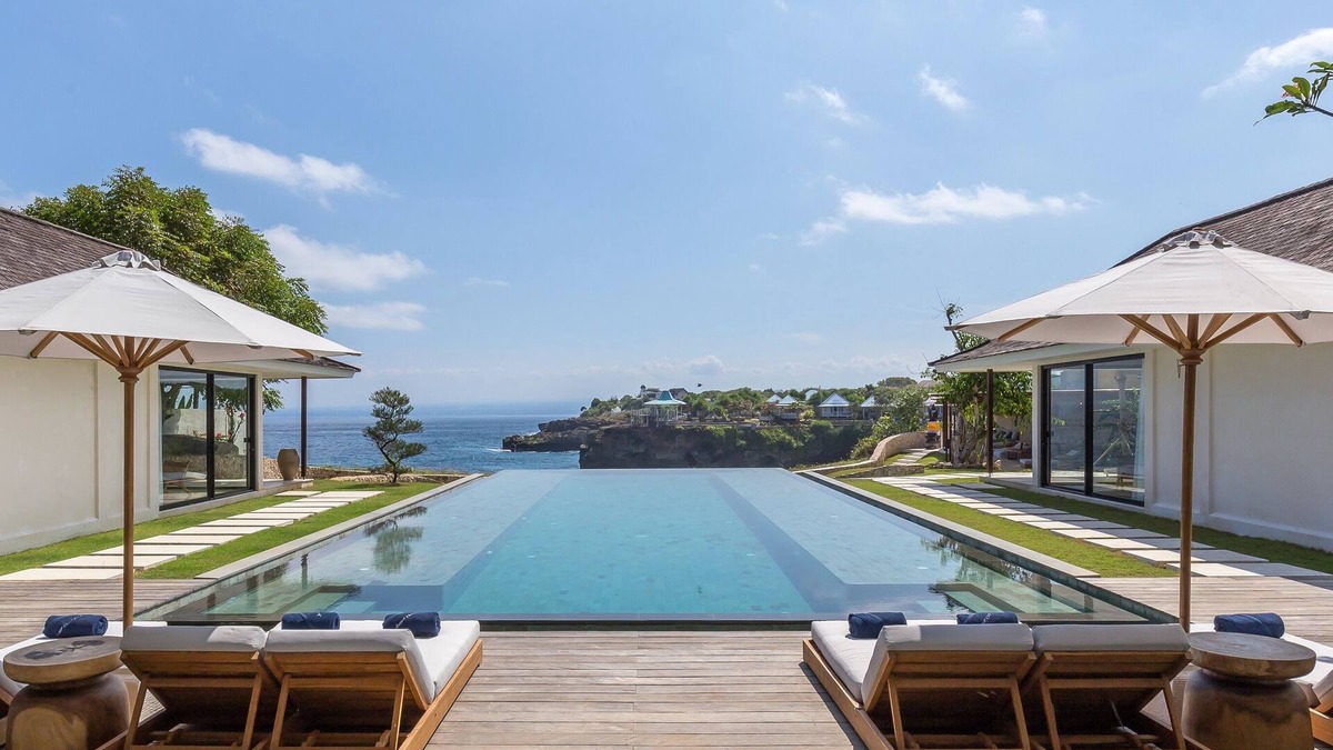 Mushroom Bay Villa | Ocean Front Majestic and Eco-Friendly 6 BDR villa in Nusa Lembongan, Bali