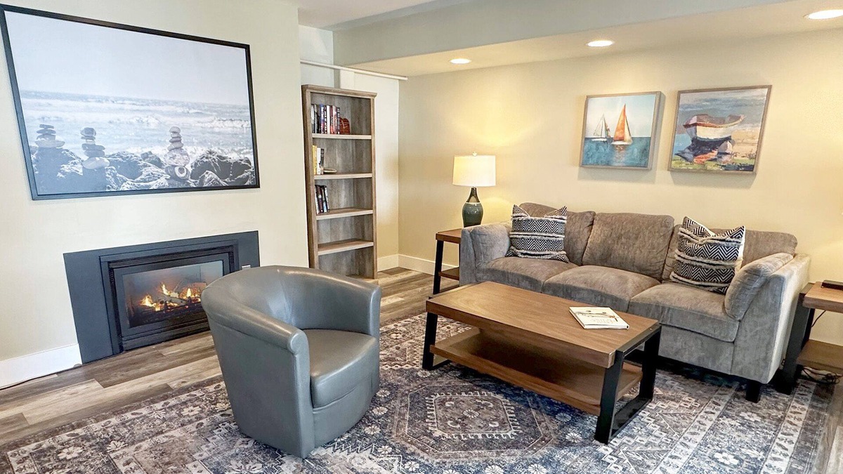 Yachats Condo | Ocean Front, Sunset at Oregon House, Stairs to the Beach!