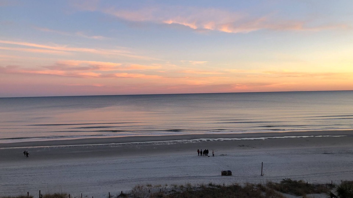 Windy Hill Condo | Ocean Front Condo, Sleeps 6, Walking Distance - Barefoot Landing & Duplin Winery