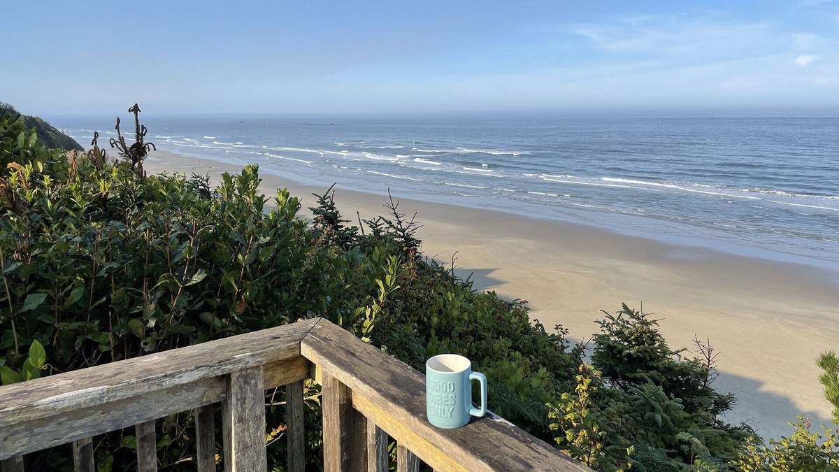 Seal Rock House | Ocean Front with Spectacular Views! 2 Bedroom, 2 Bath! Seal Rock!