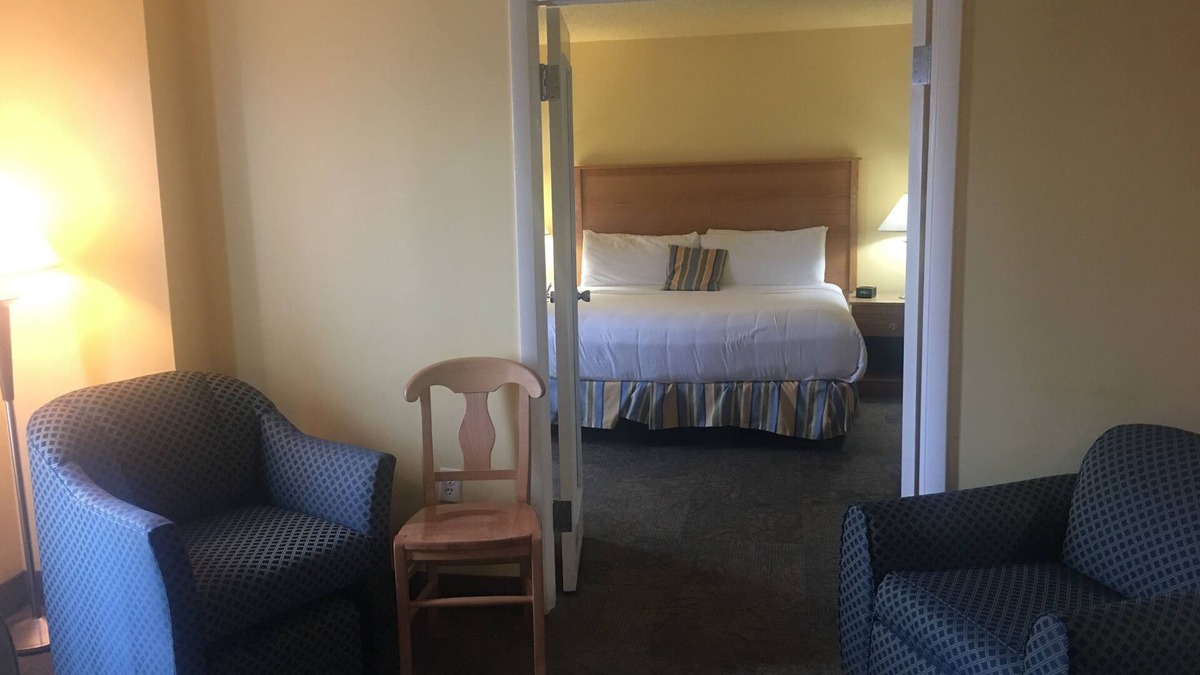 Northeast Virginia Beach Condo | Ocean Key Resort: 2BR 2BA : Bike & Beach Chair Use