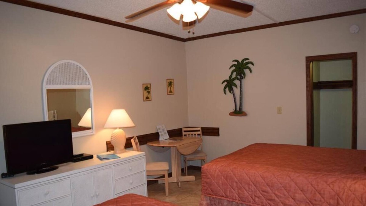 Cocoa Beach Resort | Ocean Landings Resort: Pools, Spa, Beach, free WIFI and a lot more