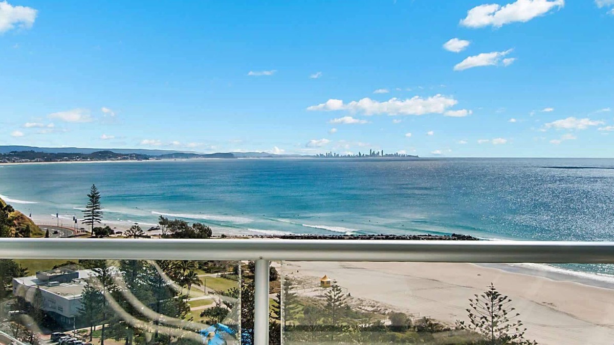 Coolangatta Apartment | Ocean Plaza 1466 - Coolangatta Beachfront - Min. 3 Night Stays!