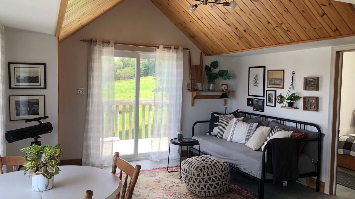 Feltzen South Ski Chalet | Ocean Sanctuary - The Salty Cribb Cabin