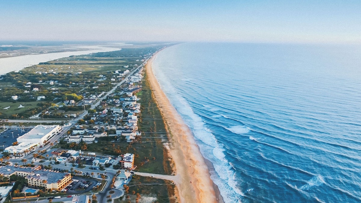 Vilano Beach Hotel | Ocean Sands Beach Boutique Inn - 1 Acre Private Beach