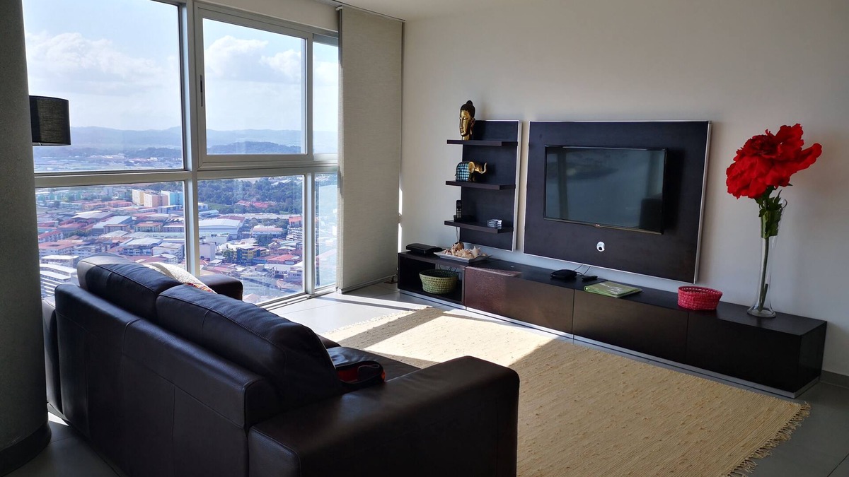 Calidonia Apartment | Ocean/Skyline Views, Fully Furnished Apartment, Iconic design, Ave Balboa