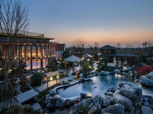 Chengdu Hotel | Ocean Spring Resort Chengdu - MGallery Collection