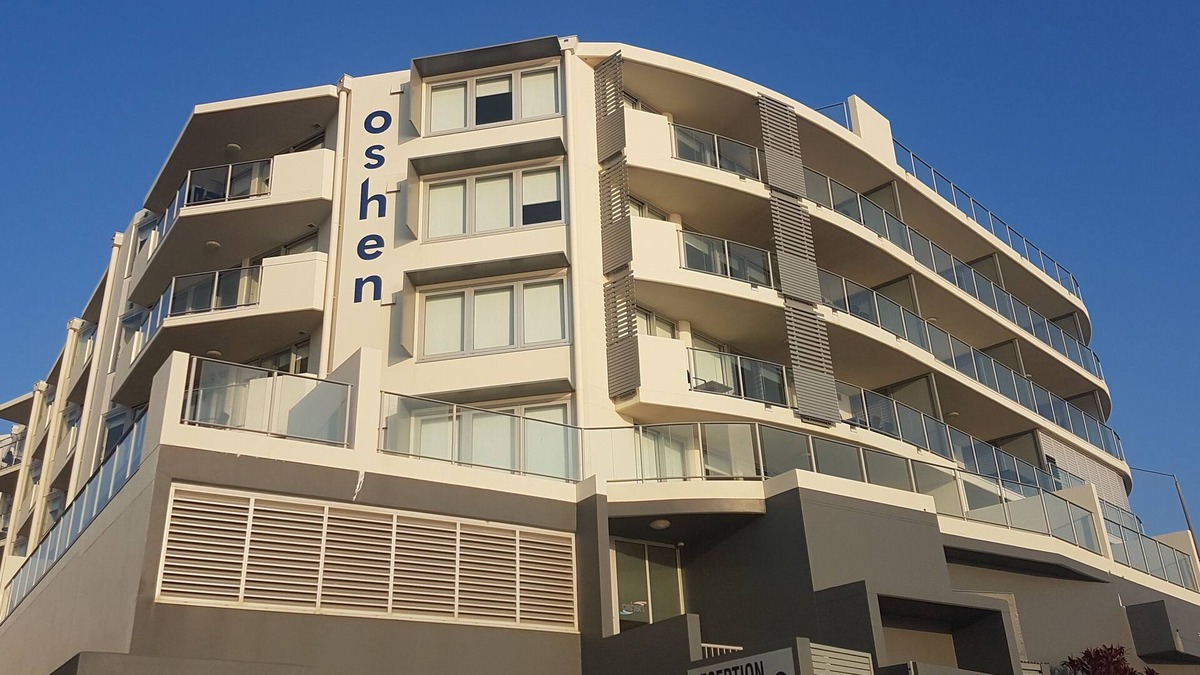 Yeppoon Apartment | Ocean View 1 Bed Unit . King Bed with En suite Bathroom