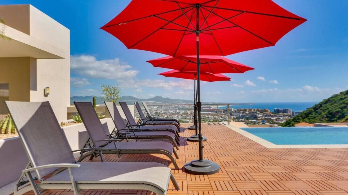 Libertad Condo | Ocean View, 2 Infinity Pools, Pedregal, Walkable