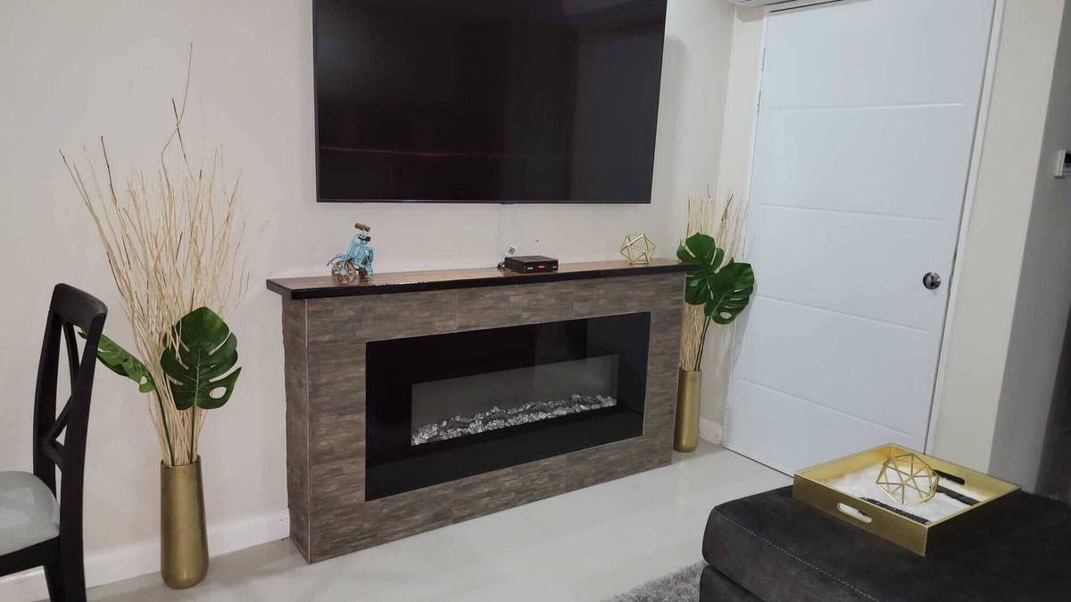 Portmore Condo | Ocean view 2bd 2br luxury apartment, with pool and private beach access.