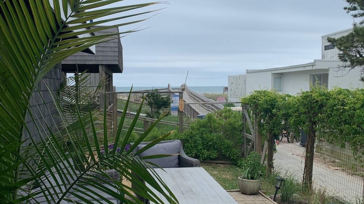 Ocean Beach House | OCEAN VIEW. 4 bedroom house plus loft in Ocean Beach.