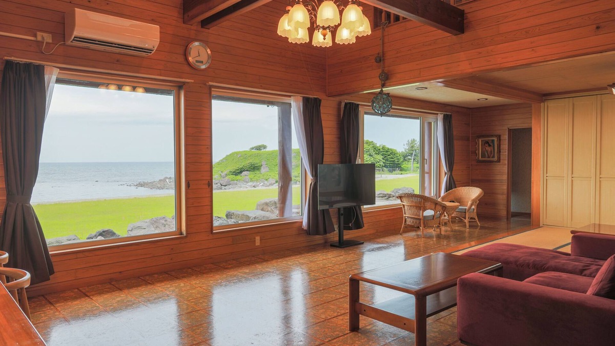 Kisakatamachi House | Ocean view Akita sunset/sea view villa St. Kilda for rent