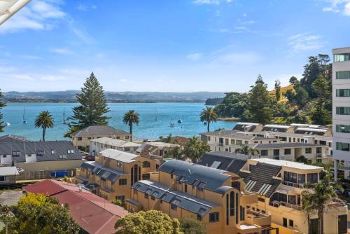 Mount Maunganui Apartment | Ocean View Beach Escape - Top Floor Apartments, Mt Maunganui Base