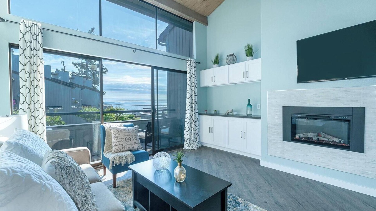 Birch Bay Condo | Ocean View Birch Bay & Indoor Pool Hut tub/AC