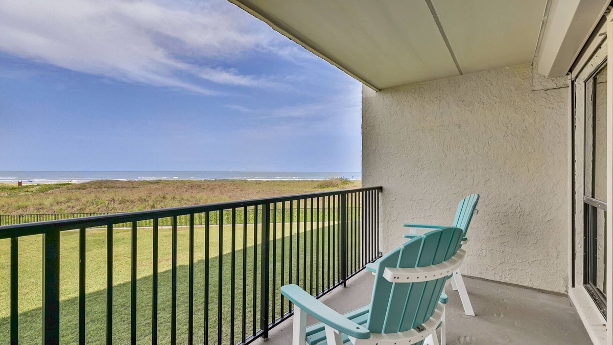 South Padre Island Condo | Ocean View Condo in Beachfront Resort with all the Amenities!