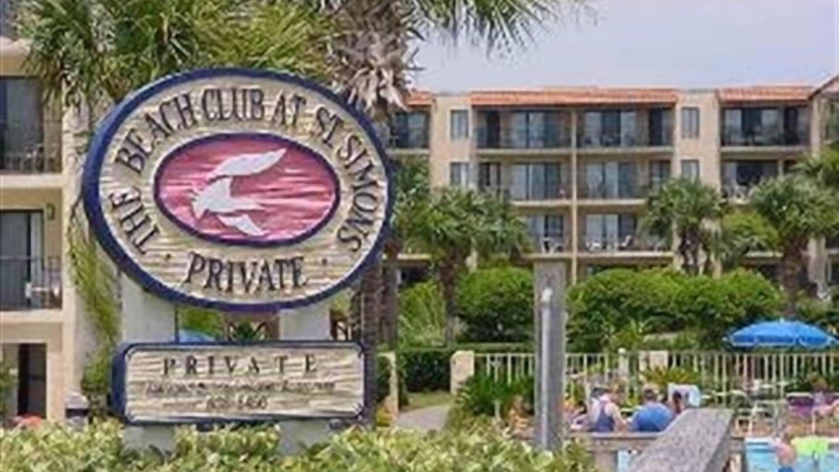Saint Simons Island Condo | OCEAN VIEW CONDO AT THE BEACH CLUB UNIT 425 ON THE TOP FLOOR - GREAT OCEAN VIEW
