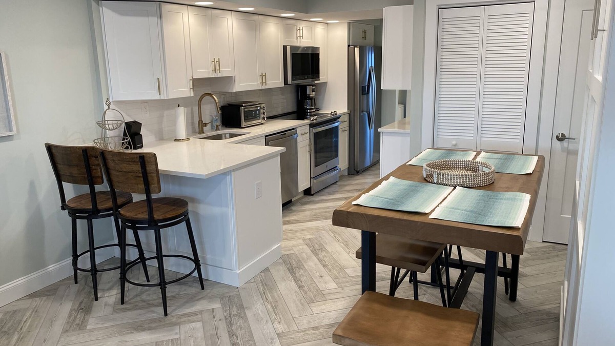 Mantoloking Condo | Ocean View Condo on private beach : Ocean Club at Mantoloking