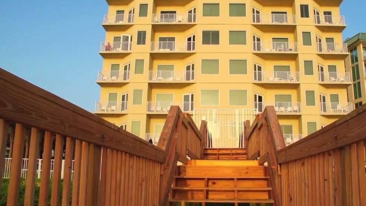 Ormond Beach Resort | Ocean View, Corner/End Unit, Large Balcony, 1 BDRM/Bath, Sleeps 4