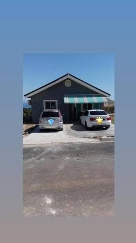 Rhyne Park Village House | Ocean View Cottage - Montego Bay
